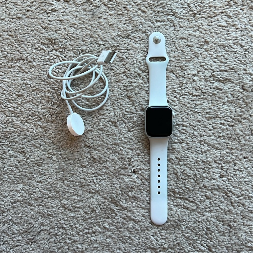 Series 5 Apple Watch 40 mm